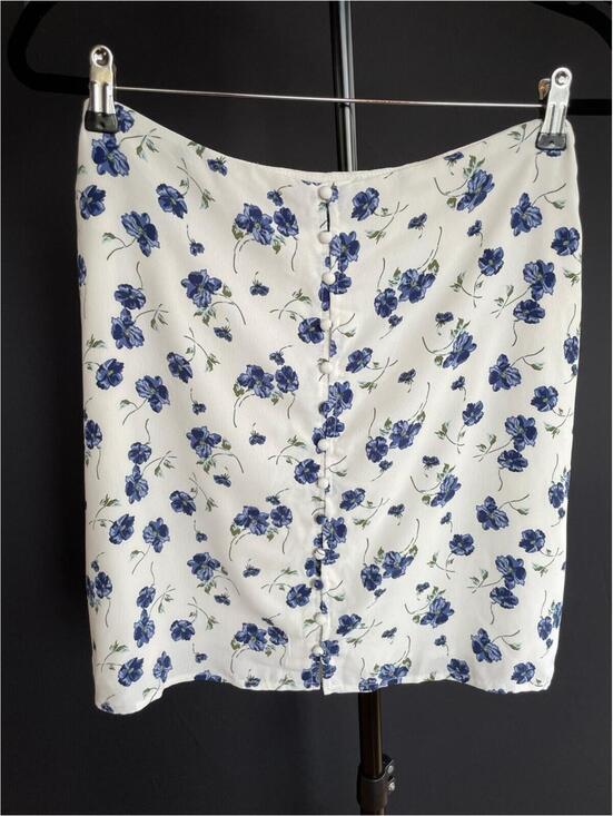 Lulus Dresses & Skirts - Lulus White Blue Floral Mini Skirt Size XL New with tags